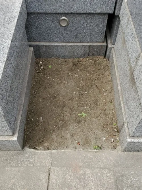 墓じまいをされたお墓イメージ